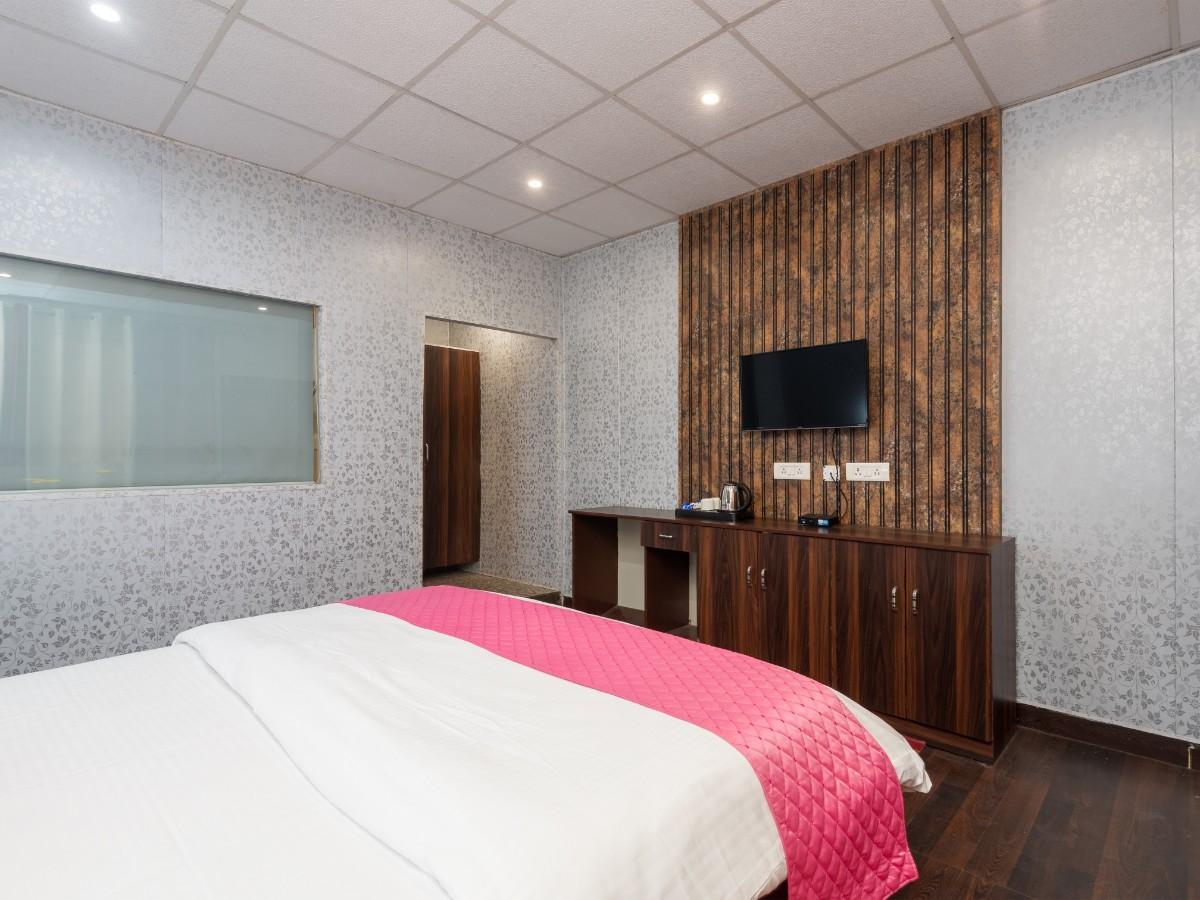 Elegant stay in Premium